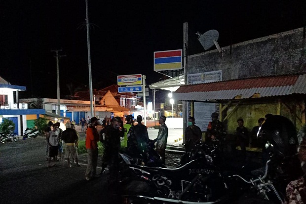 Warga Dua Kampung di...