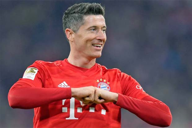 Gol Lewandowski Antar...