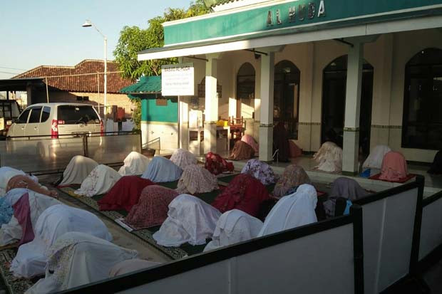 Salat Id di Masjid Al...