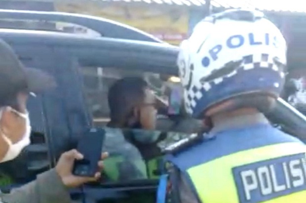 Video Polisi Ngamuk...