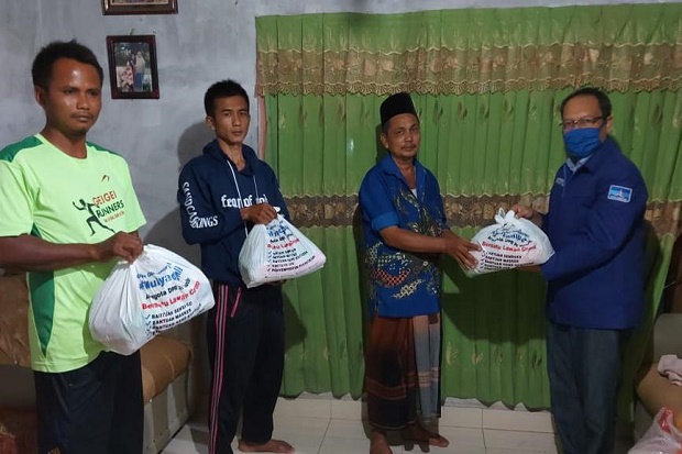 Kepedulian Sosial, Anggota...