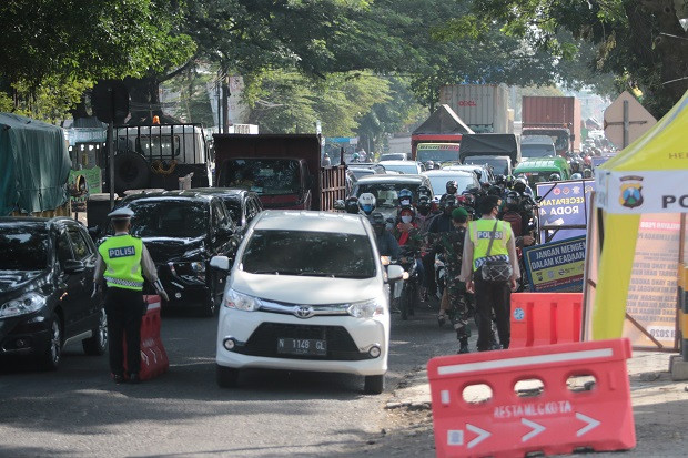 Ngotot Balik ke Jakarta,...