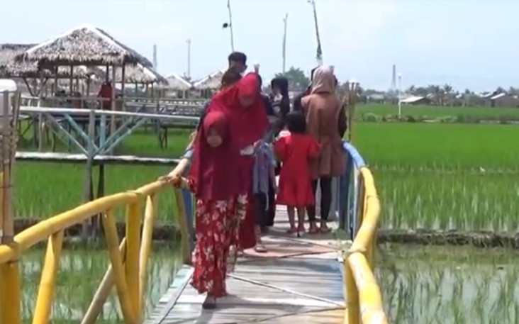 Ramai Pengujung, Desa...