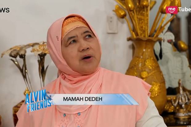 Mamah Dedeh Telah Empat...