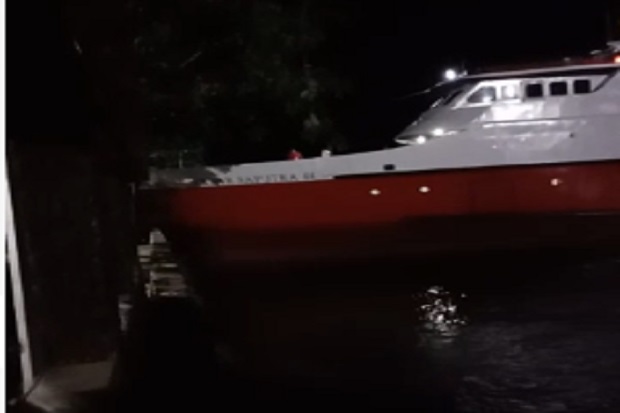 Nakhoda Mengantuk, Kapal...