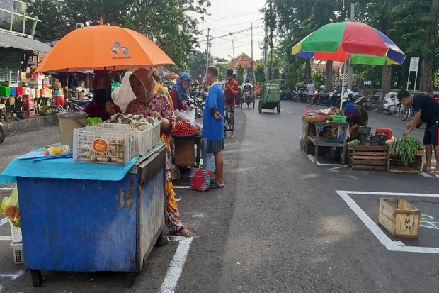 Penataan Pasar Tradisional...
