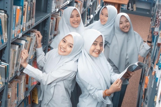 Lewat Single Baru, Putih...