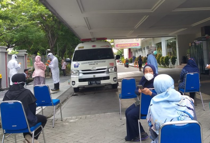 Politikus PDIP Komentari...