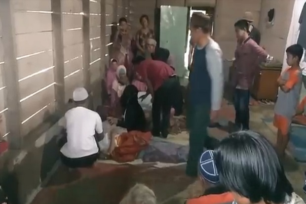 Ayah dan Anak Perempuannya...