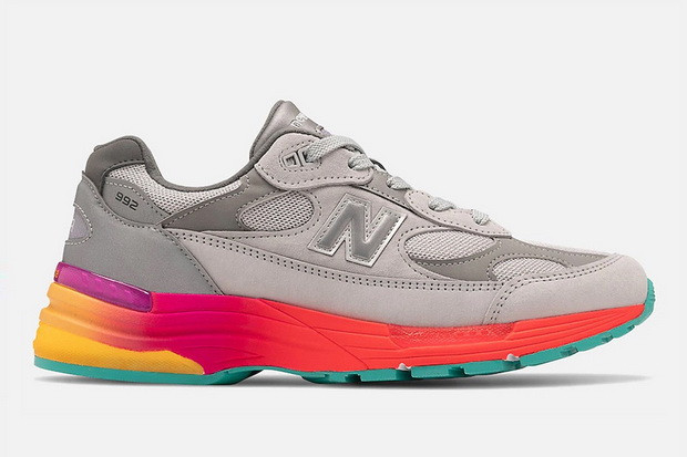 New Balance Hadirkan...