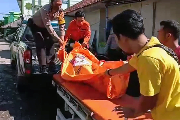 Tanpa Pamit Pagi Berangkat,...