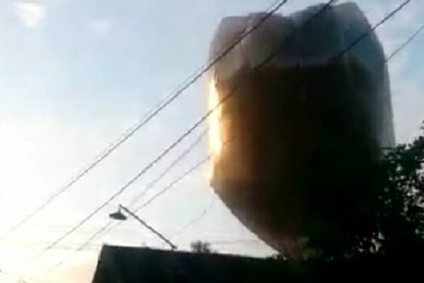 Balon Udara Menebar...