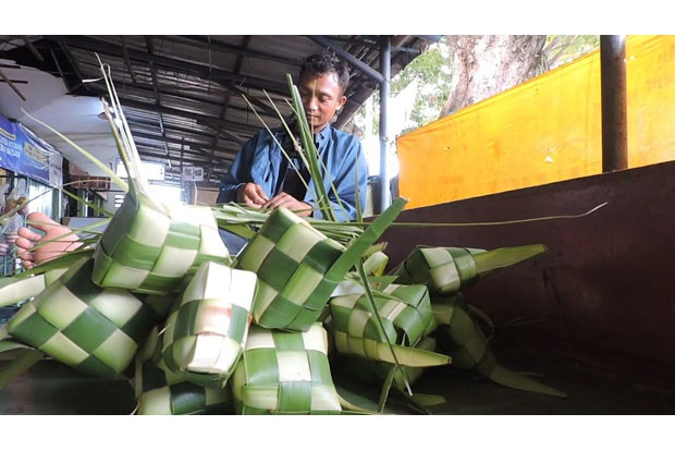 Sepi Pembeli, Pedagang...