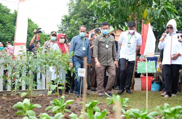 Menteri Pertanian Tinjau...