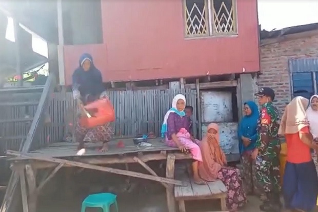 Protes dan Tolak Uji...
