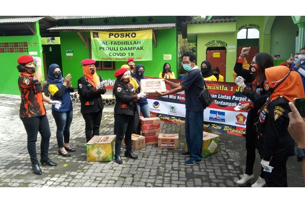 Peringati Hari Lahir...