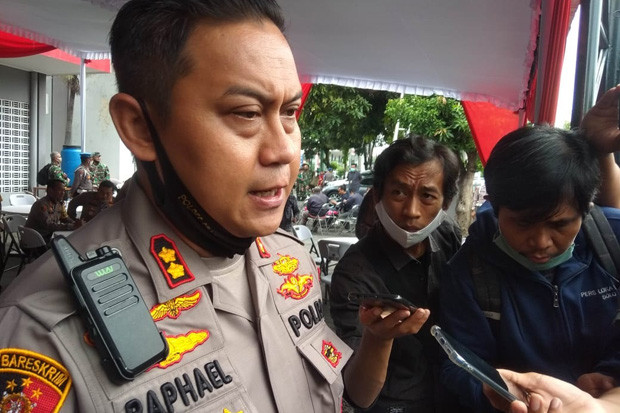Tenaga Kesehatan Corona...