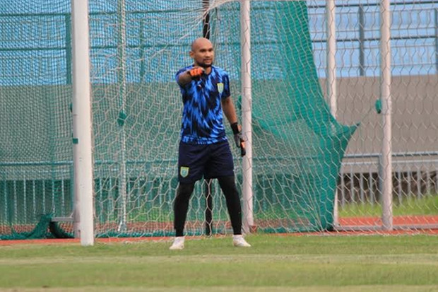 Kiper Plontos Persela...