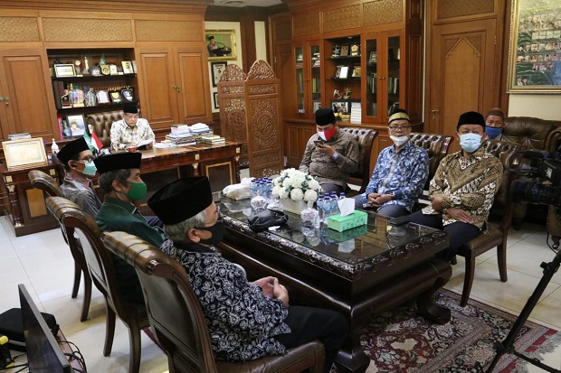 Ketum PBNU Ajak Pengurus...