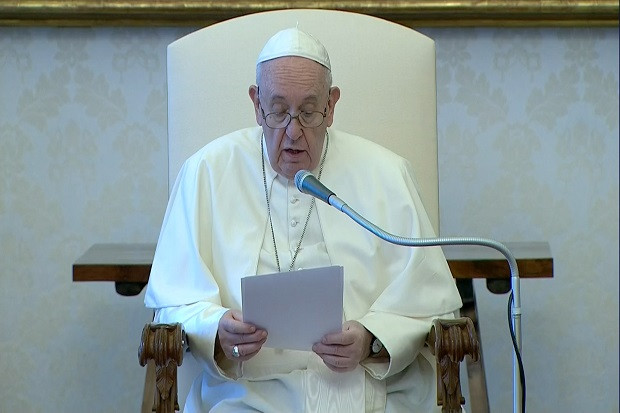 Paus Francis Serukan...