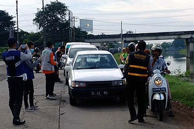 Tol Cikampek Ditutup,...