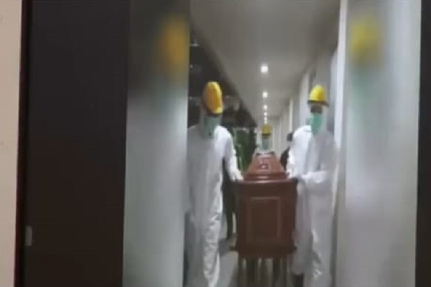 Dokter Senior di Surabaya...
