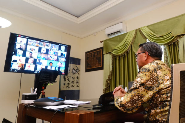 Gubernur Sulawesi Selatan...