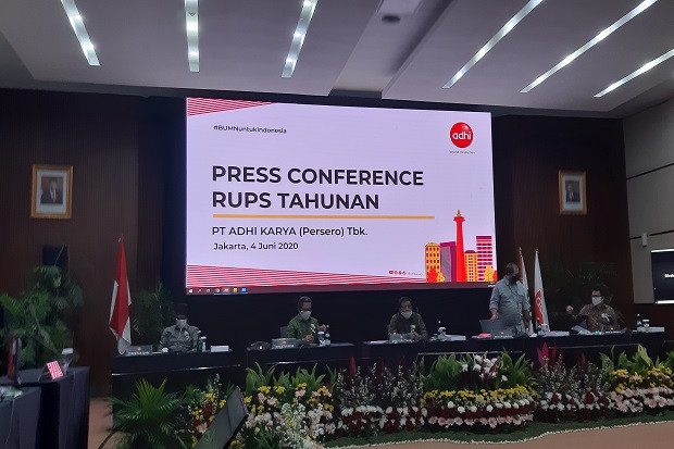 Adhi Karya Rombak Jajaran...