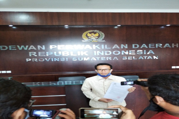 Hasil Swab Lambat Keluar,...