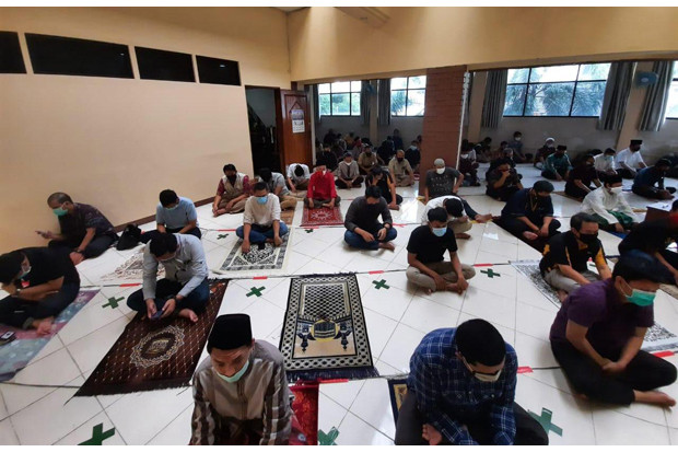 Salat Jumat Perdana...