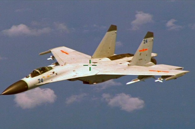 China Tumpuk Jet Tempur...