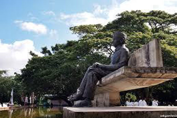 Kisah Pohon Sukun, Sukarno...