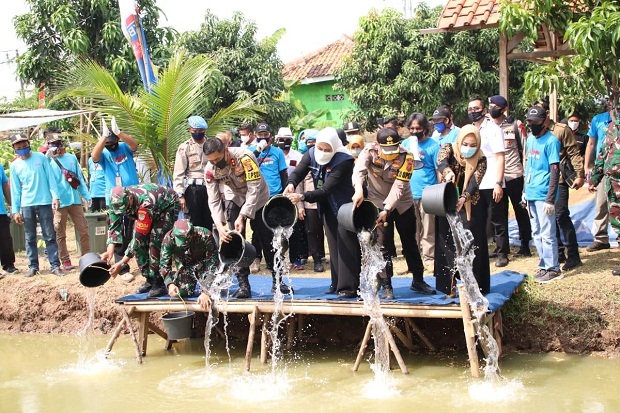 Kapolda Apresiasi Kampung...