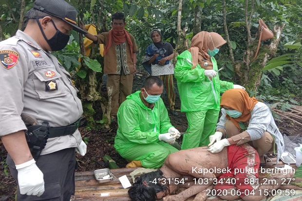 Kakak Adik Habisi Saudara...
