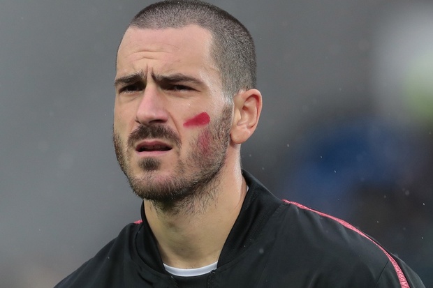Bek Juventus Minta Serie...