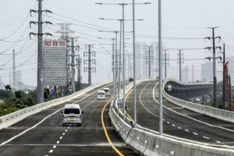 Besok Jalan Tol Jakarta-Cikampek...