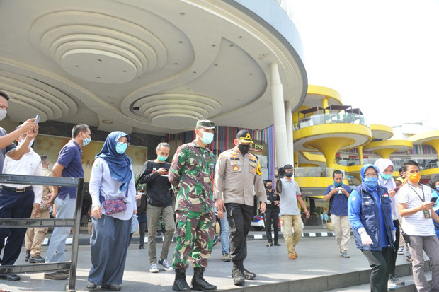 Satu Mal di Kabupaten...