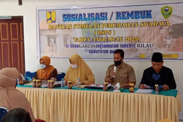 Anggota Komisi V DPR...