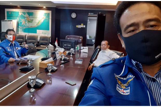 Ingin Gelar KLB Demokrat,...