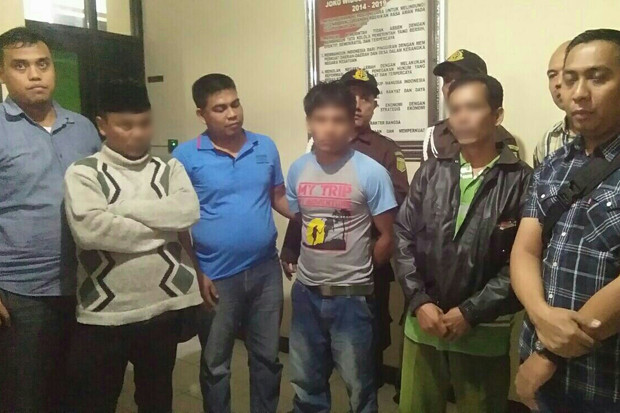 Dua Wartawan Gadungan...