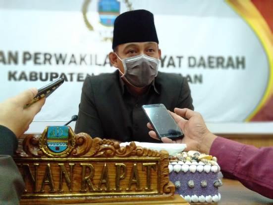 5 Anggota DPRD Pangandaran...