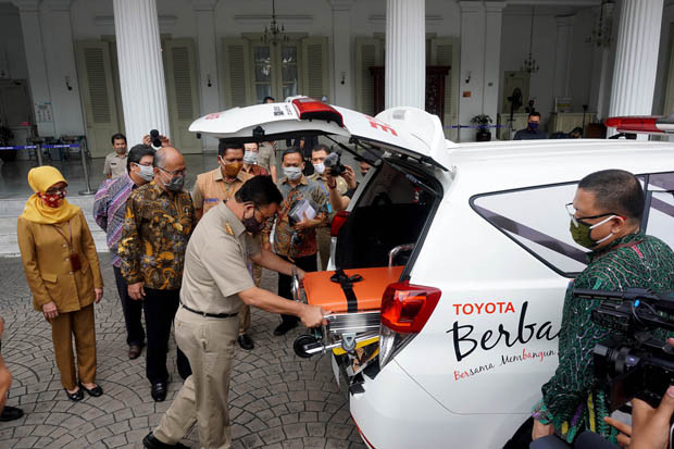 Kijang Innova Ambulance...