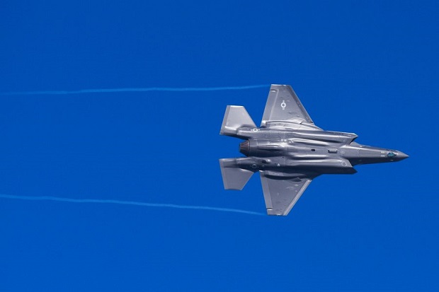 Jet Tempur Siluman F-35...