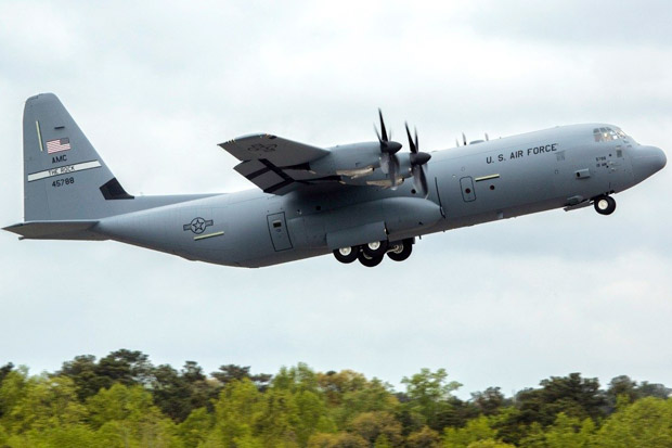 Pesawat Hercules Militer...