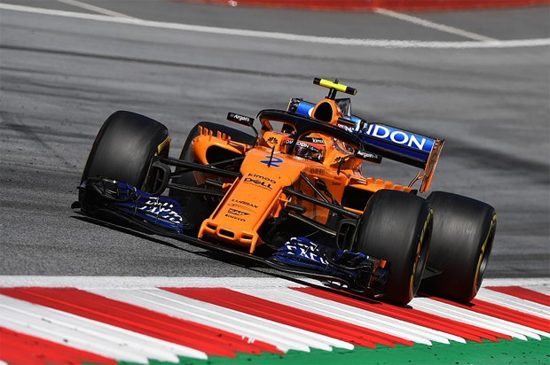 McLaren Pakai Mobil...