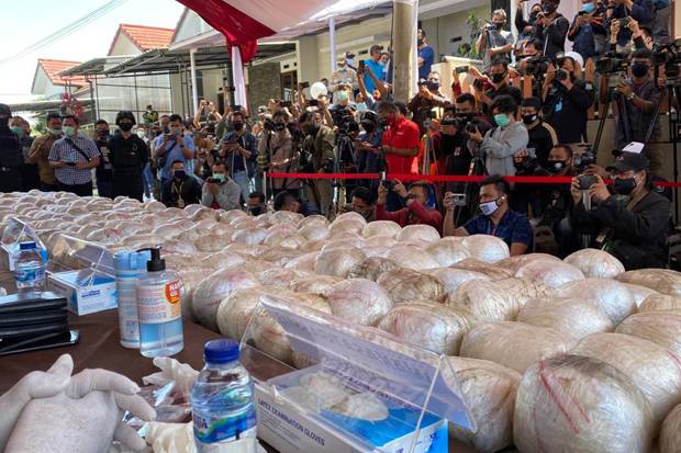 Selamatkan Bangsa, Pakar...