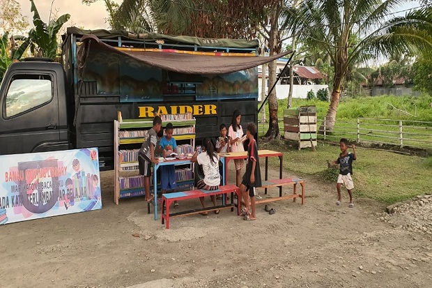Banau Moving Library,...