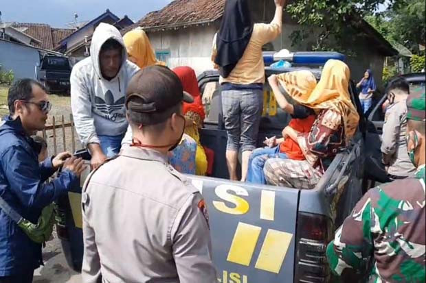 Akses Jalan Terendam...