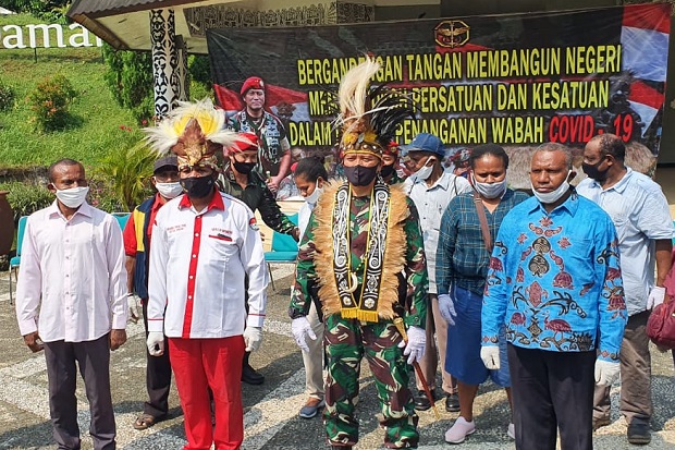 Danjen Kopassus Salurkan...