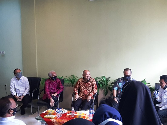 Menteri Teten Akan Dorong...
